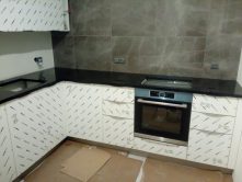 žulová kuchynská linka